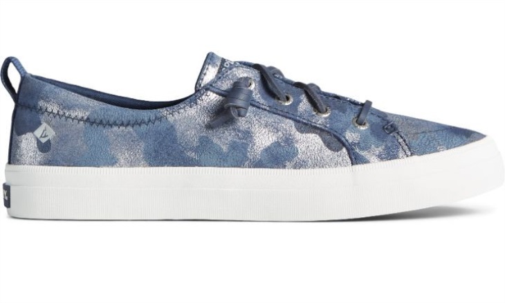 Women's Crest Vibe Camo Metallic Sneaker Navy Sperry